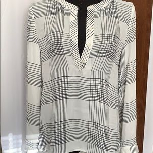 Banana Republic Size Small White & Black Blouse